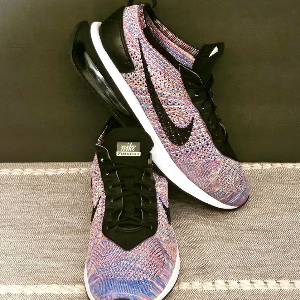 Nike Multicolor Flyknit Men’s Sneakers with Black Swoosh